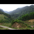 Eines der engen, steilen Seitentäler